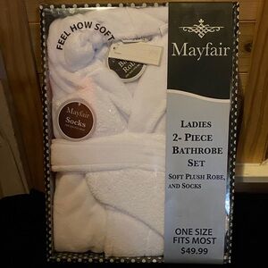 White Ladies Bathrobe Set